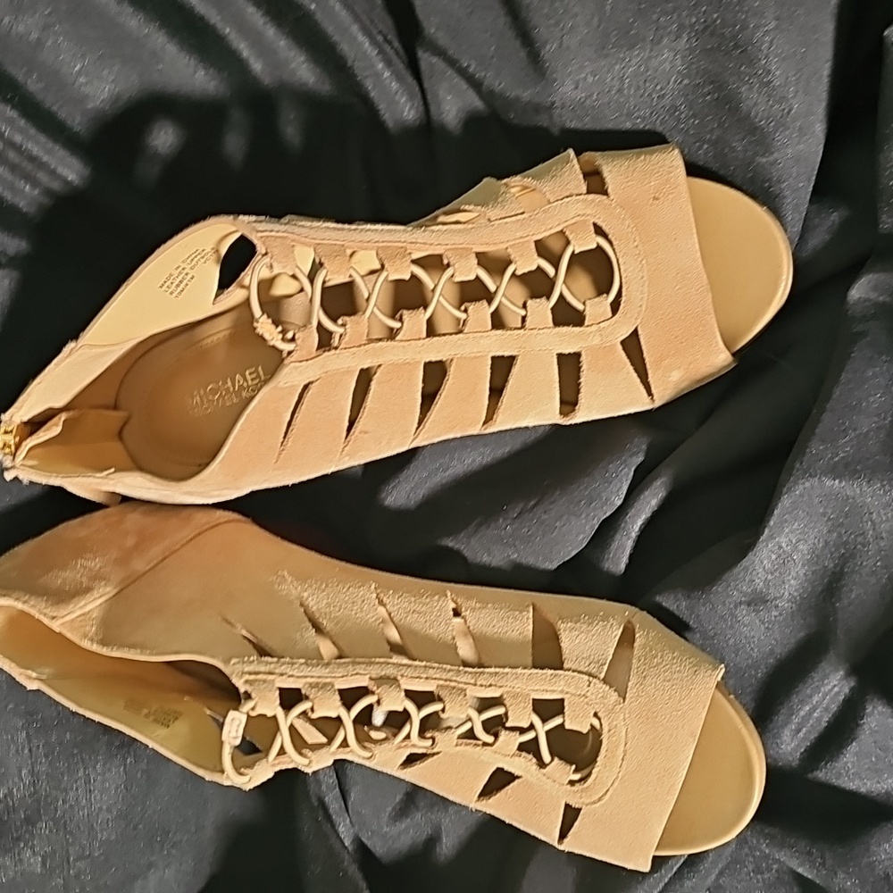 Michael Kors Beige Suede Heels